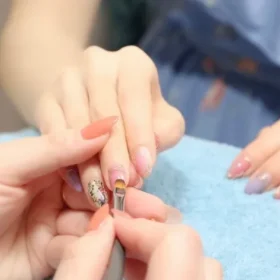 西宮・苦楽園｜育爪×黄土よもぎ蒸し×体質改善｜女性専用サロン Salon de Ribbonジェルネイル
